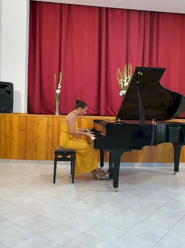 kaptalantoti kawai zongora 1